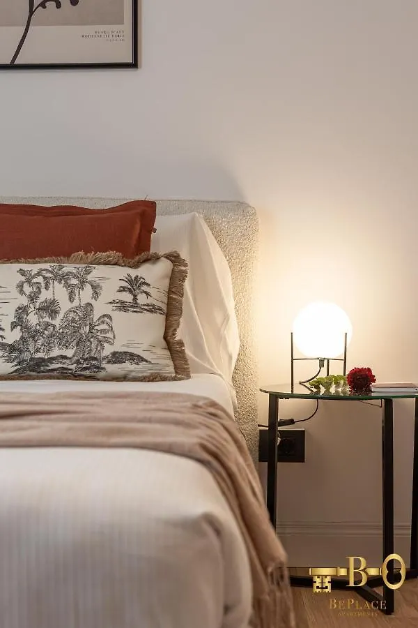 Beplace Apartments In San Babila Milan